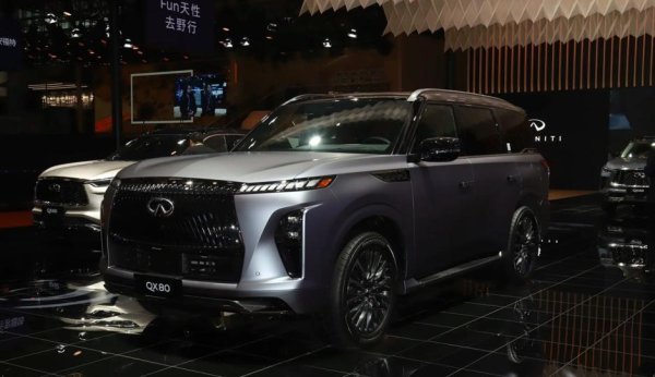 秒配网 3.5T V6双涡轮，英菲尼迪QX80，定位大型SUV，价格不便宜！